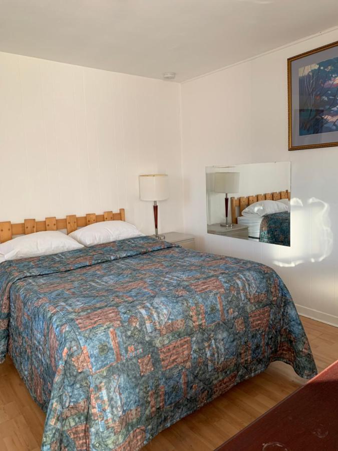 Motel Le Jardin Квебек Екстериор снимка